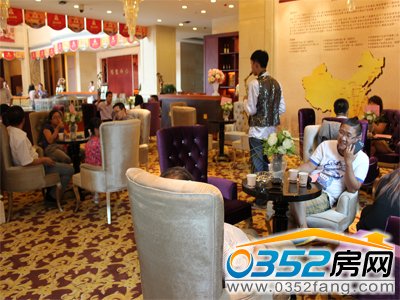 ��ӬF���A���� �_��˹�������fף��