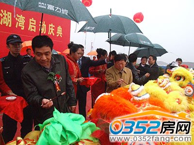 �����L۬���A�o��{�c��