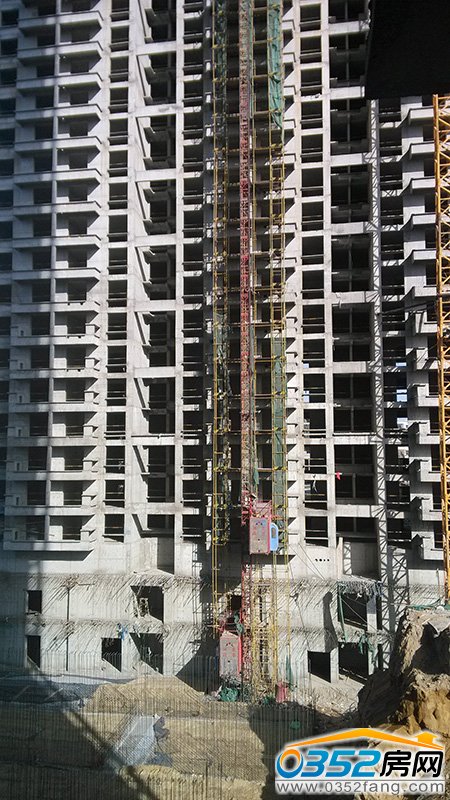 ���Ͻ�8̖(h��o) ʩ���F(xi��n)��(ch��ng)