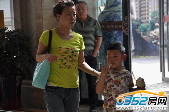 品醇香咖啡嘗精致甜點(diǎn)