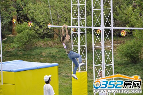 第三天:懸空渡河