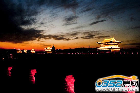 《南城墻之夜》