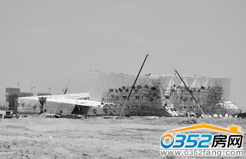 圖書館幕墻安裝工程本月底全部結束