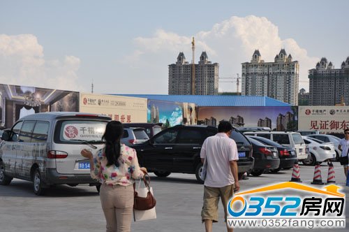 千禧御東畫卷迎來大批新老客戶