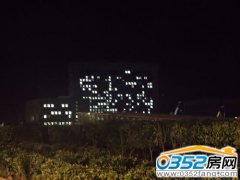 ���SС���R�^һ��̫ꖌm�������^��ҹ�����D