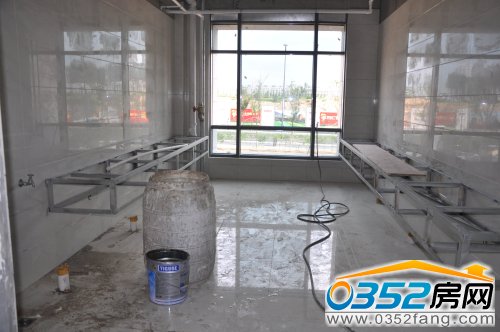 武警樓二樓衛生間