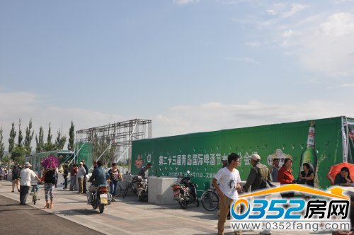 8月2日“激情狂歡 干杯大同”青島啤酒美食節開幕