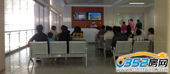 二樓、三樓各科門診都設有如上圖所示的等候區