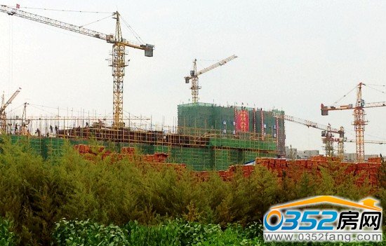 親水灣·龍園部分樓體已封頂