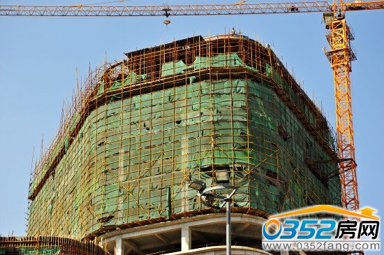 華唐城寫字樓正在封頂