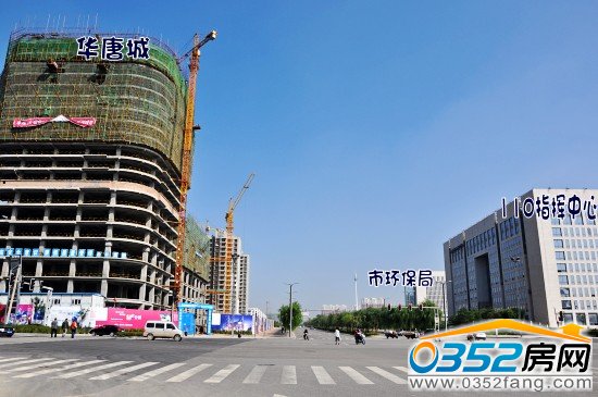 隔文興路相望的110指揮中心、環保局