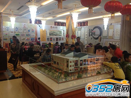 恒大綠洲迎來(lái)眾多新老業(yè)主共同藝賞書畫魅力