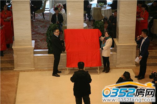 ���Ӿ�̖�������R���l����Ļ�xʽ