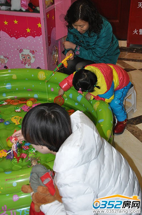 捕魚池帶讓小朋友們度過美好游戲時光