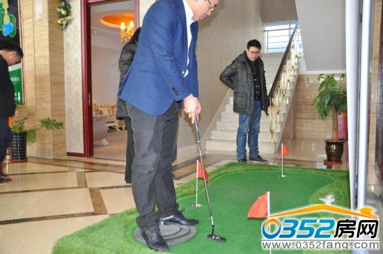 運(yùn)動(dòng)無極限-------高爾夫