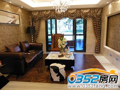 綠地世紀城119平米客廳樣板間