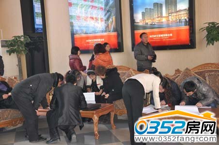 �ØI(y��)��������v�� 