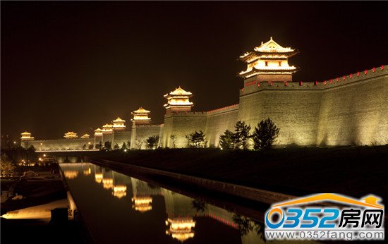 住中央美域,享古城夜景