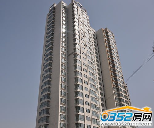 北馨理想城二期3號樓玻璃安裝完畢