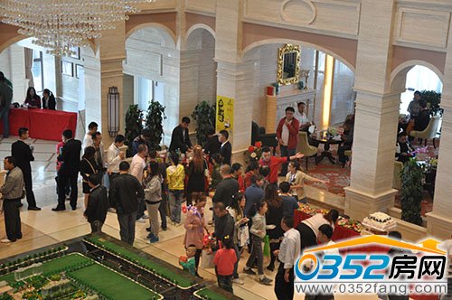 活動現場人山人海