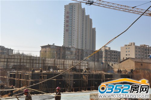 4號樓正在起主體