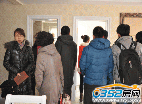 網(wǎng)友們參觀北馨理想城二期樣板間了解戶型