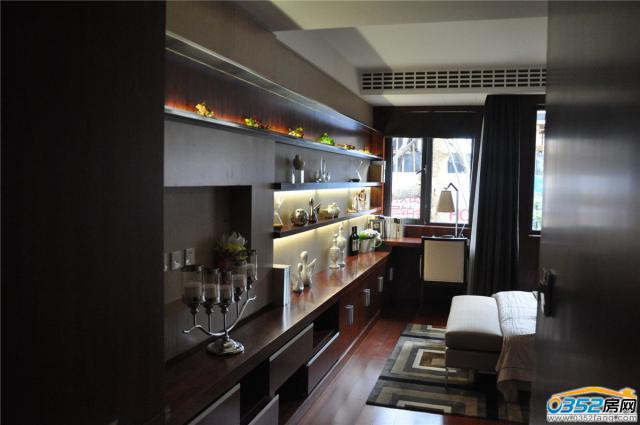 ���ؽ�D1�Ӱ��g�_�T�Ƕ�