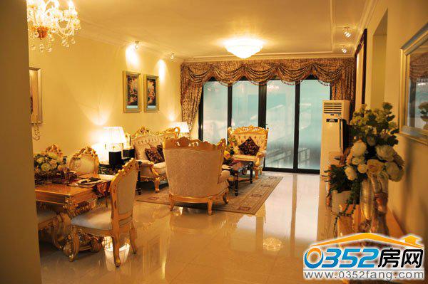 ���G�ޘӰ��g�͏d