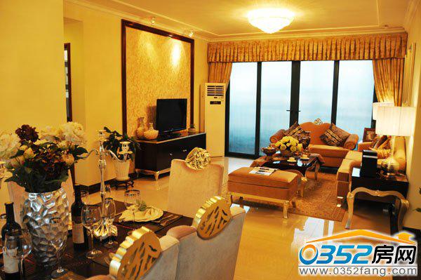 ���G�ޘӰ��g�͏d