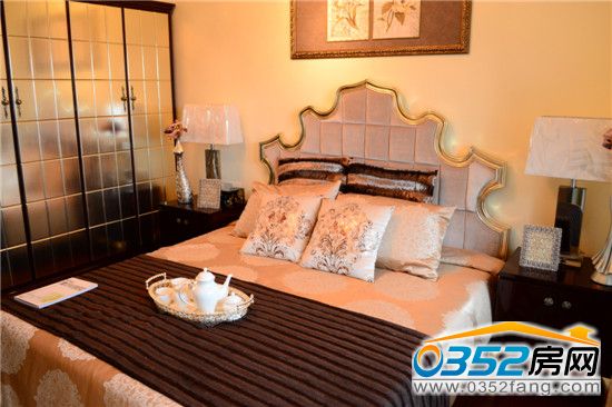 ��׃����  ���ƌ������m���g