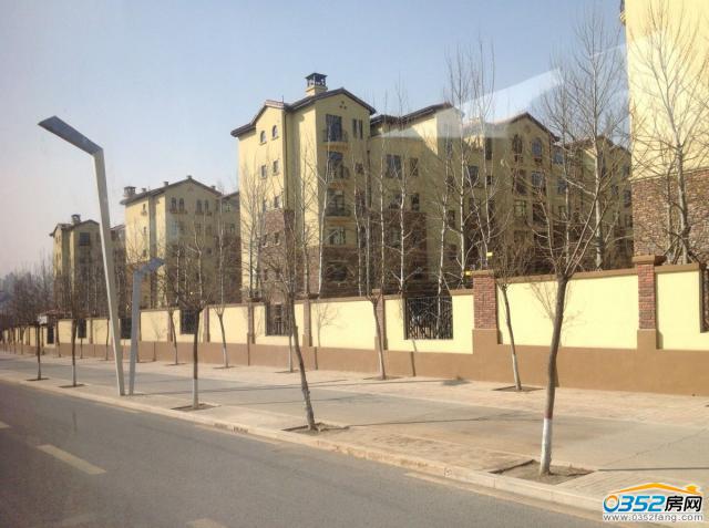 �����K�{��ԭ´�󷿌����D