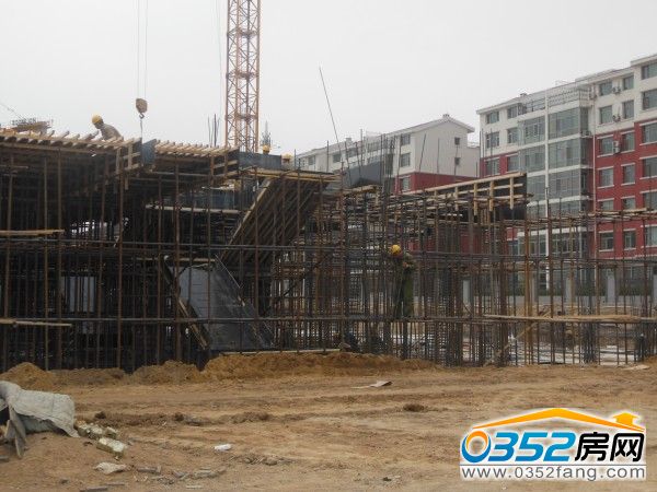 鴻晟廣場 鴻晟廣場4月10日A座公寓已建至2層