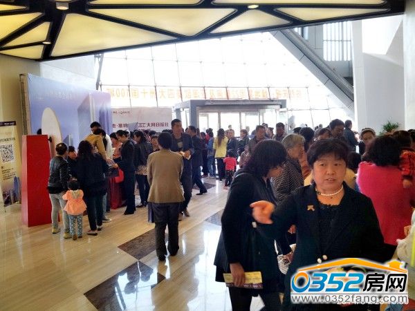 到場的很多嘉賓都是為了深入了解大同綠地世紀(jì)城 “升級”“換”“代”的精裝房