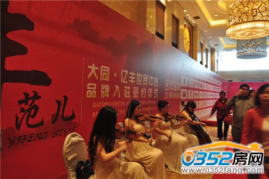 �������Ё��e��m���