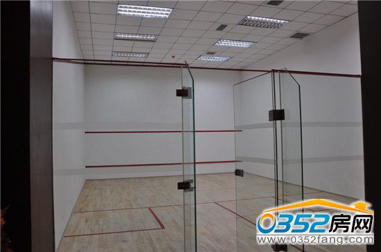 運動會所壁球館實景圖