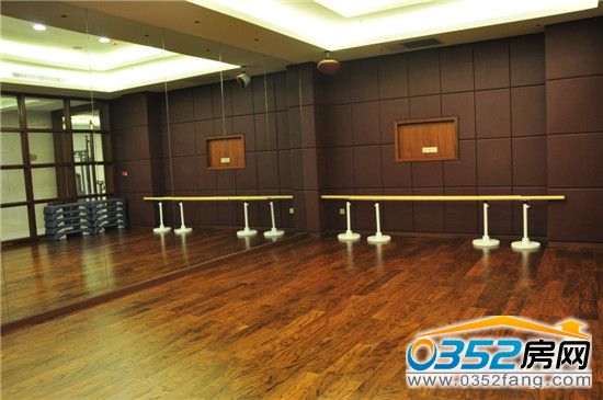 運動會所內瑜伽館