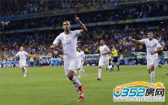 阿爾及利亞球員歡慶進(jìn)球