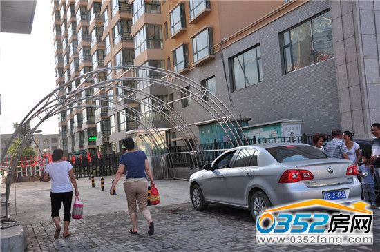 北馨理想城二期入口