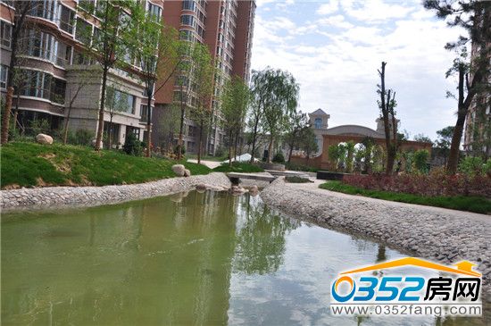 千禧御東畫卷獨一無二的弧形陽臺