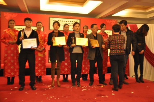 �ڶ�݆�ɴ�ͬ����I����f���ؕ��L����mŮʿ�C��