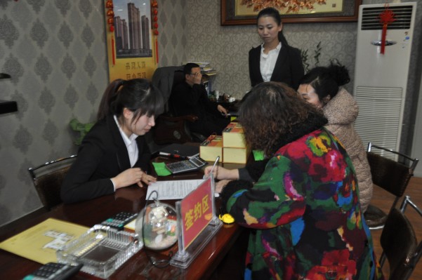 һλŮʿ���ں�ӆ�Jُ��