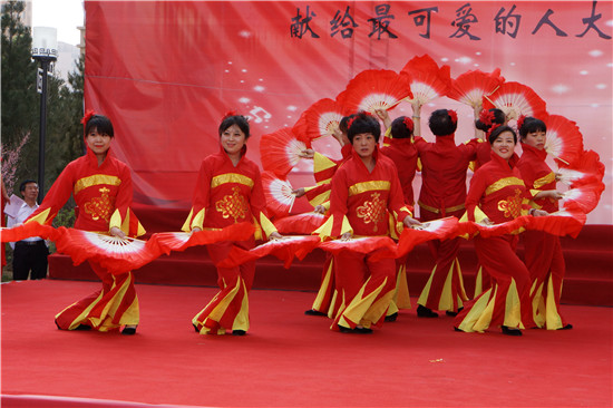 ���ڄ�힡����ݵ�һ����Ŀ���t�t�����ӡ�