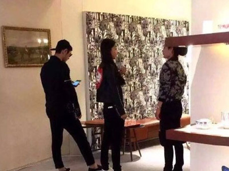 ������Ů����