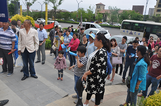 0352房網網友集體進入月星國際家居廣場售樓部