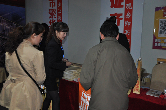 �|�Ň��Hչ�^�𱬣�ُ�����˽�����ǌ�