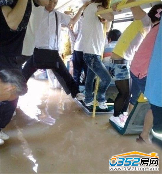 �����_��