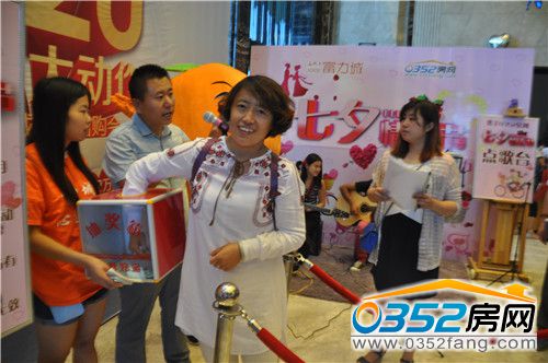 ������8.20������(d��ng)�����F(xi��n)��(ch��ng)�骄(ji��ng)��