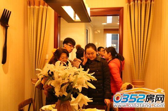 1214382732fa18e59d9802.jpg 富力樣板間.JPG