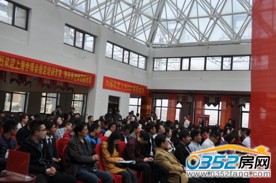 17162805d3bd7802e43456.jpg 認(rèn)真聽講1.jpg