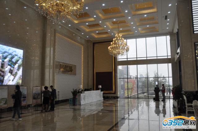 �Ǹ۳ǽӴ������҃�չʾ